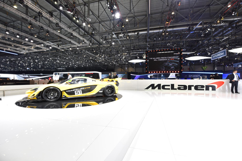 Illustration for article titled The McLaren P1 GTR Makes The Beloved McLaren F1 Look Like A Dinosaur